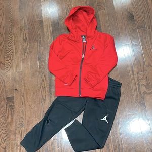 Jordan Boys track set size 5-6T.